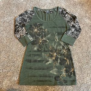 Miss me 3/4 shirt. 50% cotton 50% polyester.